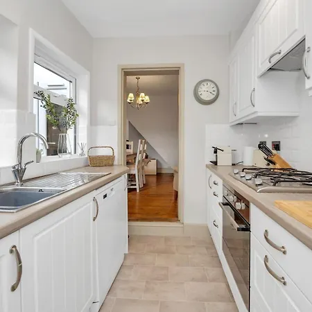 Delightful 10 St Martins - 2 Bed, 2 Bathroom With Parking Available Bury St. Edmunds Exterior photo