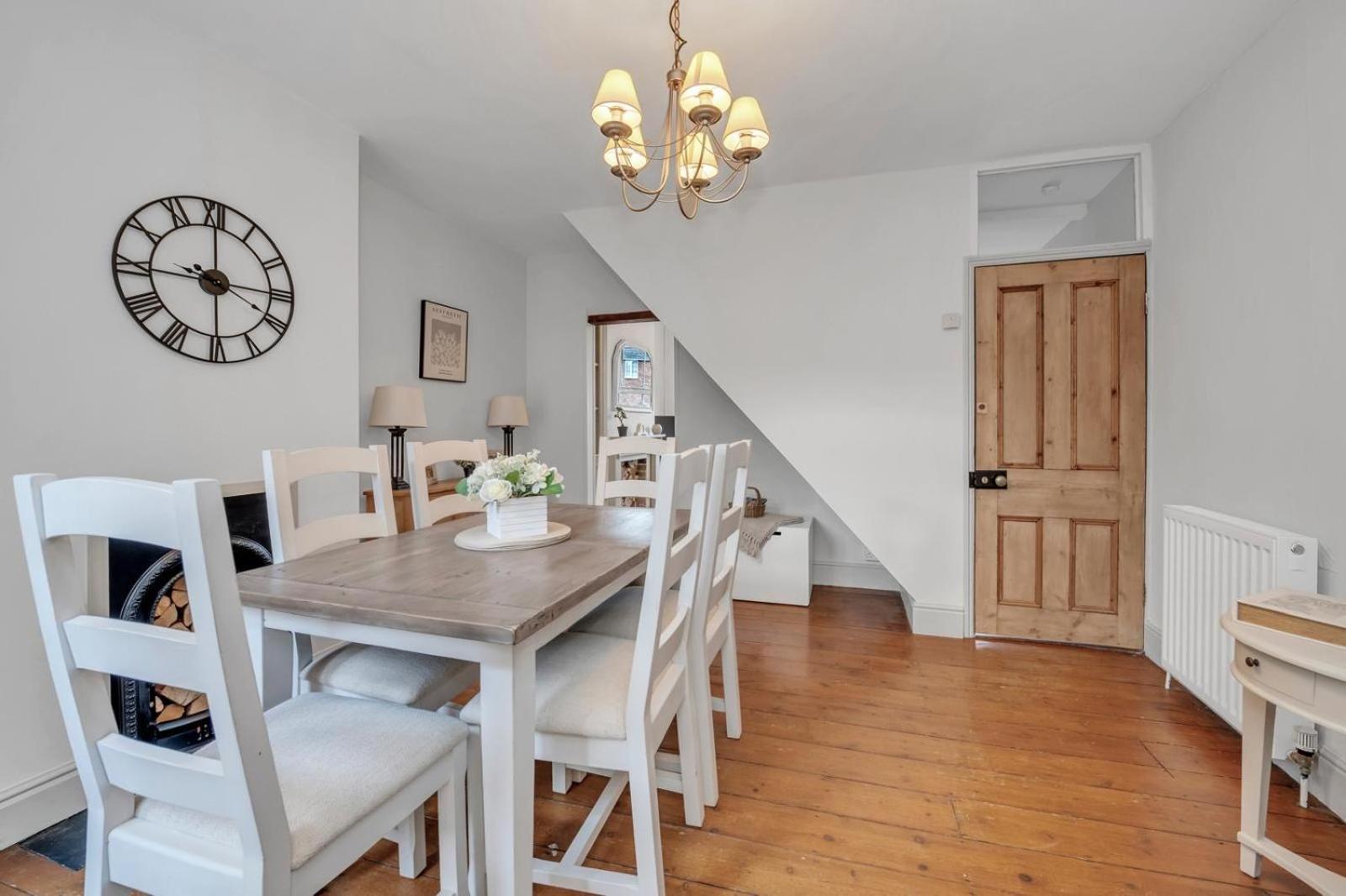 Delightful 10 St Martins - 2 Bed, 2 Bathroom With Parking Available Holiday home